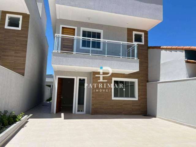 Casa duplex com 4 dormitórios à venda, 180 m² por R$ 650.000 - Itaipuaçu - Maricá/RJ