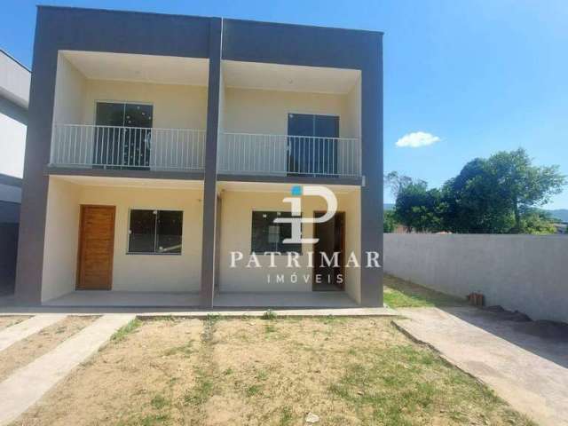 Casa com 2 dormitórios à venda, 72 m² por R$ 320.000,00 - Itapeba - Maricá/RJ