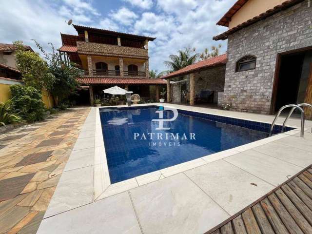 Casa c/ 3 Quatos, Área gourmet e Piscina  à venda, 432 m² por R$ 695.000 - Jardim Atlântico Central - Maricá/RJ