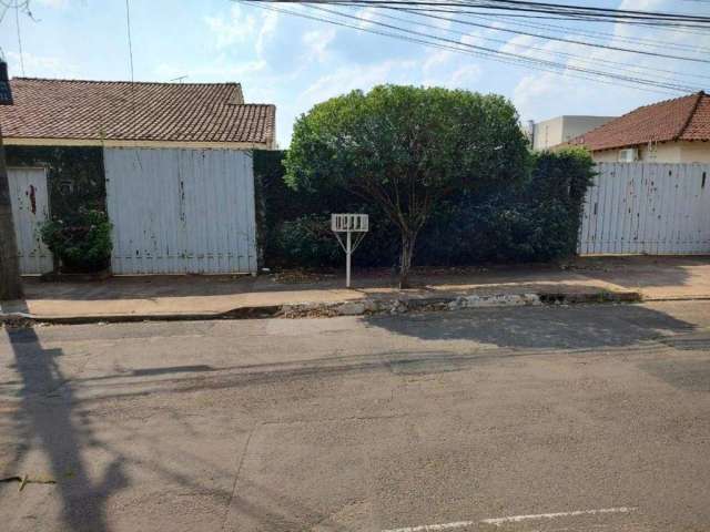 Casa Térrea Residencial ou Comercial à Venda, Rua Antônio Dias Adorno, 257, Vila Vilas Boas em Campo Grande/MS, 3 Quartos, 243m²