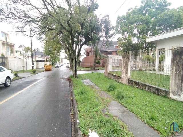 Terreno no Tarumã, com casa em Curitiba PR