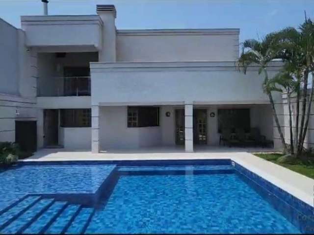 Casa a venda com piscina, 03 quartos c/suíte, em Guaratuba PR