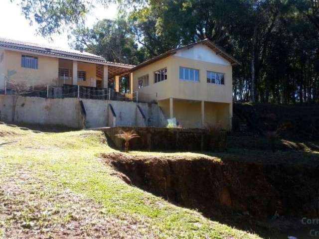 Chácara ótima localização a venda 02 casas, piscina, açude, salão de festas, em Mandirituba PR