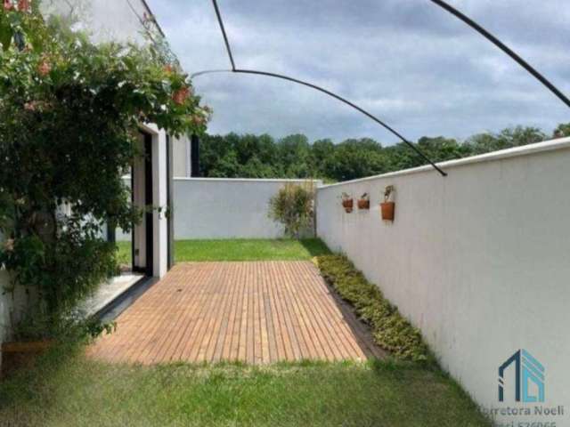 Casa a venda 03 c/suíte com amplo terreno, em Florianópolis SC