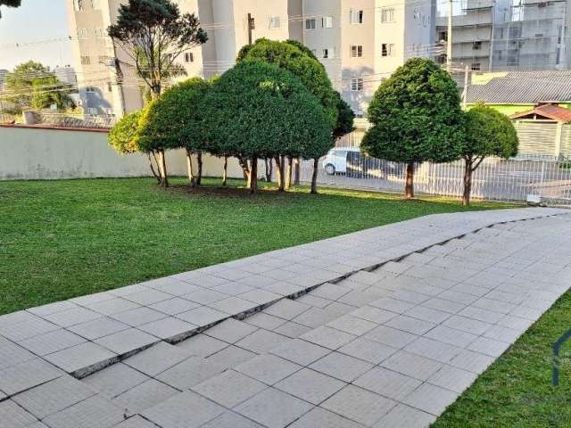 Terreno medindo 898m², contendo uma casa e edícula, no Tingui divisa com Bacacheri em Curitiba PR