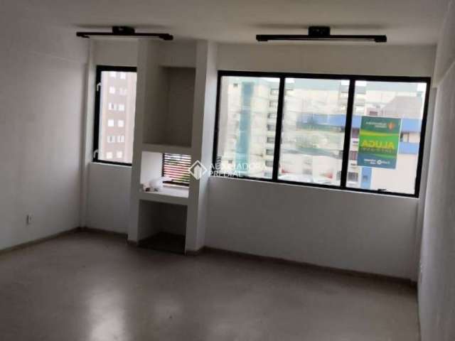 Sala comercial para alugar na Rua Domingos Martins, 261, Centro, Canoas, 46 m2 por R$ 900