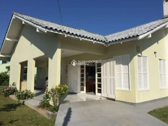 Casa com 4 quartos à venda na Rua das Hortências, 1218, Daniela, Florianópolis, 200 m2 por R$ 1.690.000