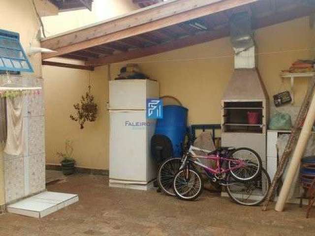 Casa a venda com 2 dormitórios sendo uma suíte no Residencia