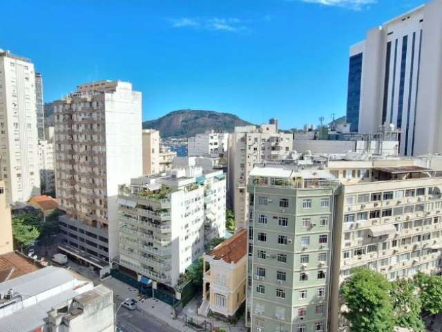 Apartamento de Andar Alto com 3 Quartos à venda no Flamengo