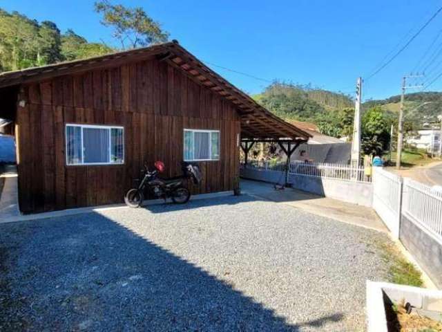 Casa para Venda em Guaramirim, Vila Amizade, 3 dormitórios, 1 banheiro, 2 vagas