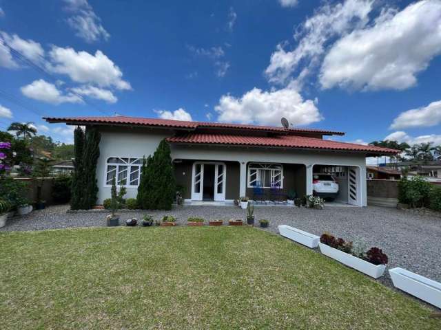 Casa para Venda em Guaramirim, Corticeira, 3 dormitórios, 1 suíte, 2 banheiros, 1 vaga