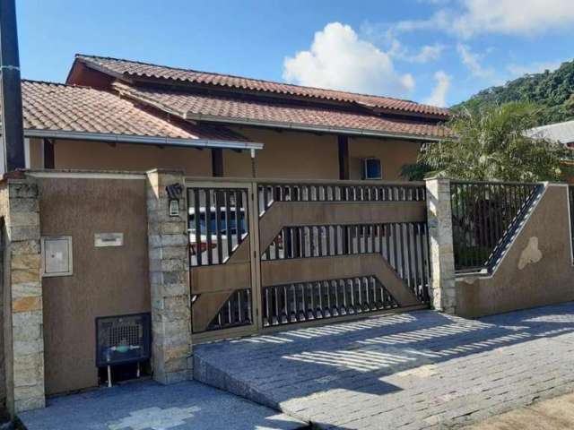 Casa para Venda em Guaramirim, Ilha da Figueira, 3 dormitórios, 1 suíte, 1 banheiro, 2 vagas