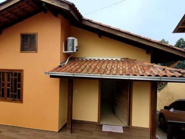 Casa para Venda em Jaraguá do Sul, Jaraguá Esquerdo, 3 dormitórios, 1 banheiro, 2 vagas