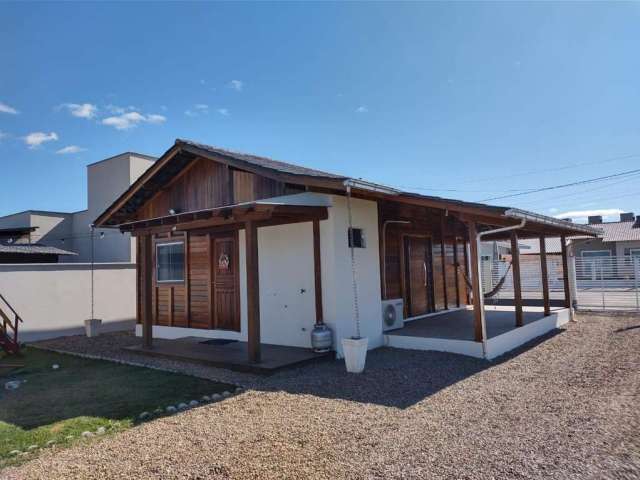 Casa para Venda em Guaramirim, Escolinha, 3 dormitórios, 2 banheiros, 1 vaga