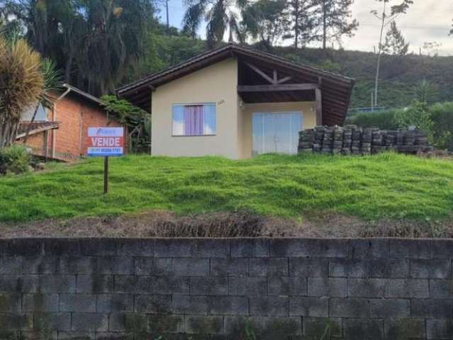 Casa para Venda em Guaramirim, Barro Branco, 1 dormitório, 1 banheiro, 1 vaga