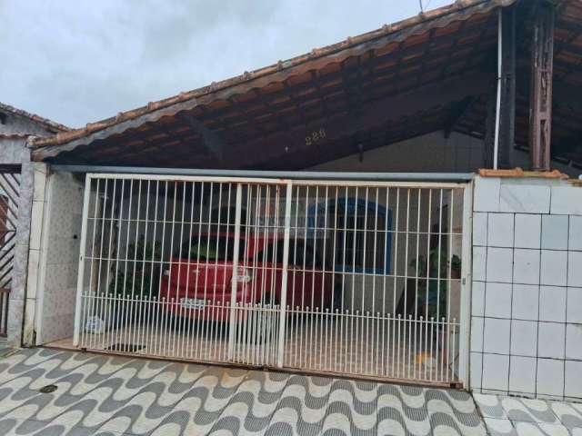 Casa Geminada de 100m²  com 2 Quartos no Jardim Real em Praia Grande