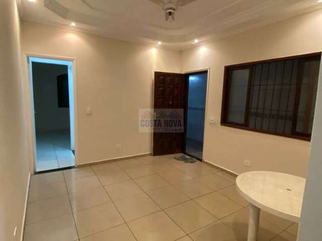 Vende se casa geminada, 03 quartos, sala, quintal, Praia Grande,  vila asunção