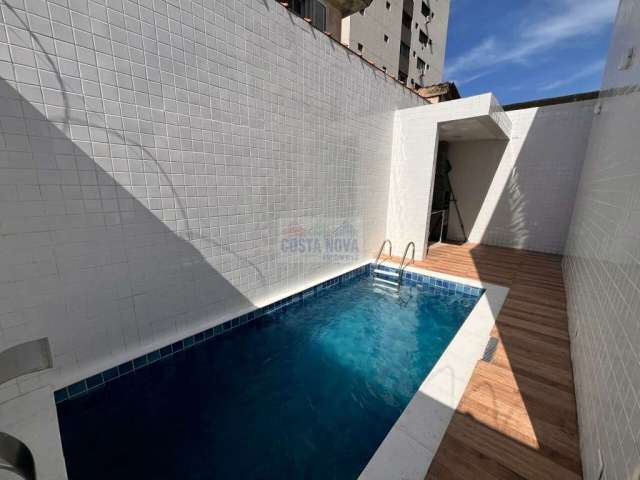 Casa Sobreposta Baixa nova de 180m², com 3 quartos e área com Churrasqueira e Piscina em Santos