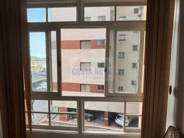 Apartamento de 103m², a uma quadra da Praia, com 3 quartos e 1 suíte, sala 2 ambientes.