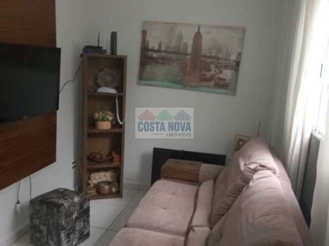 Casa  geminada com 3 quartos e garagem