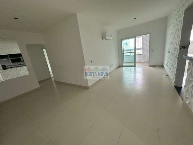 Apartamento com 3 dormitórios sendo 2 suítes, 2 vagas, localizado no Caiçara, em Praia Grande.