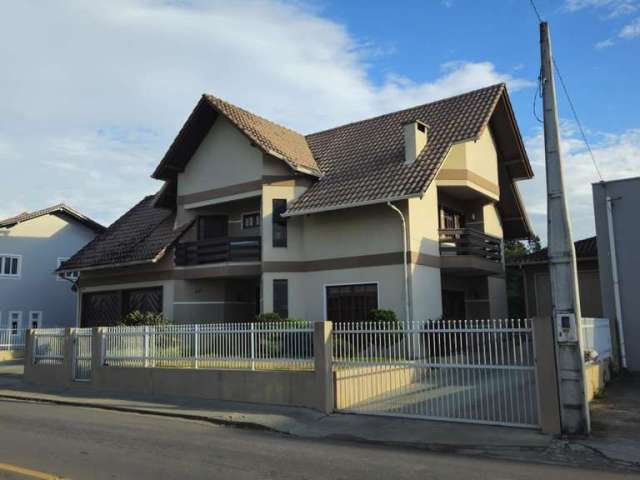 Casa para Venda em São Bento do Sul, Rio Negro, 4 dormitórios, 1 suíte, 4 banheiros, 3 vagas