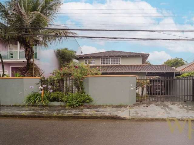 Casa com 7 quartos à venda na Abrahão Lincoln, 74, Bom Retiro, Joinville por R$ 850.000