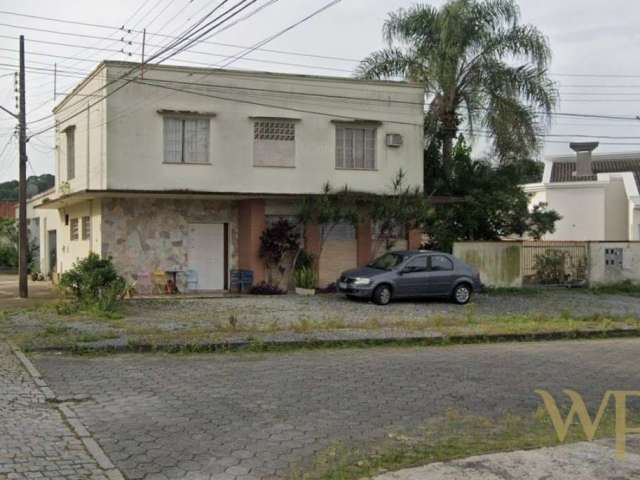 Casa à venda na Rua Araquari, 350, América, Joinville por R$ 1.250.000