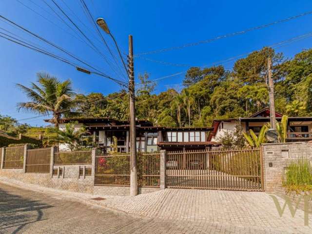 Casa com 3 quartos à venda na Fritz Hofmann, 128, Saguaçu, Joinville por R$ 2.900.000