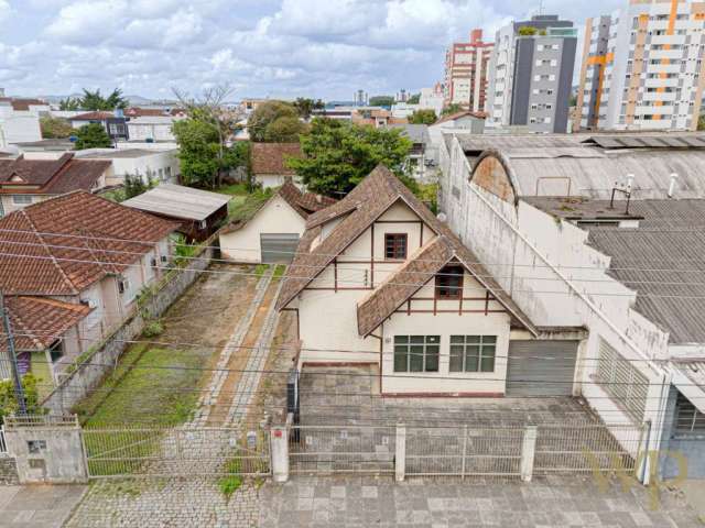 Terreno à venda na Rua Paraná, 121, Anita Garibaldi, Joinville por R$ 1.290.000