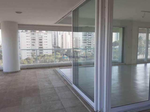 Campo Belo, Apartamento impecável! Varanda gourmet!