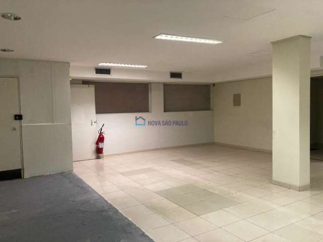 Moema - esquina comercial com 700m2 e 22 vaga(s) de garagem, para locação