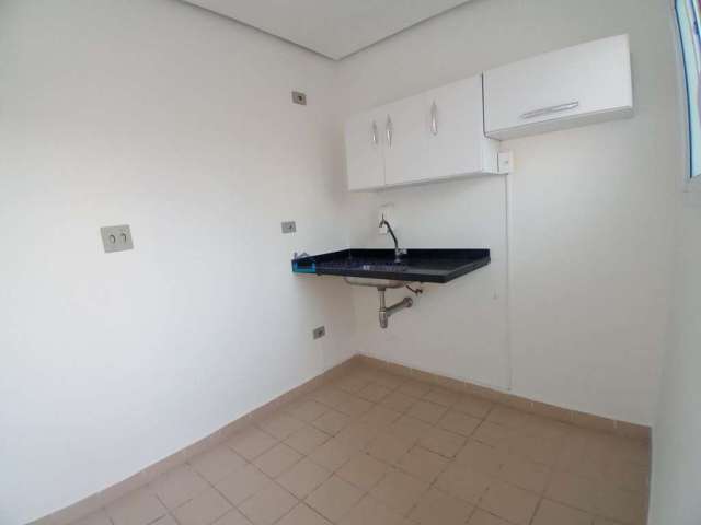 Apartamento gardem na Região do Ipiranga, com 1 quarto s, sala, área de serviço e 1 vaga de garagem.