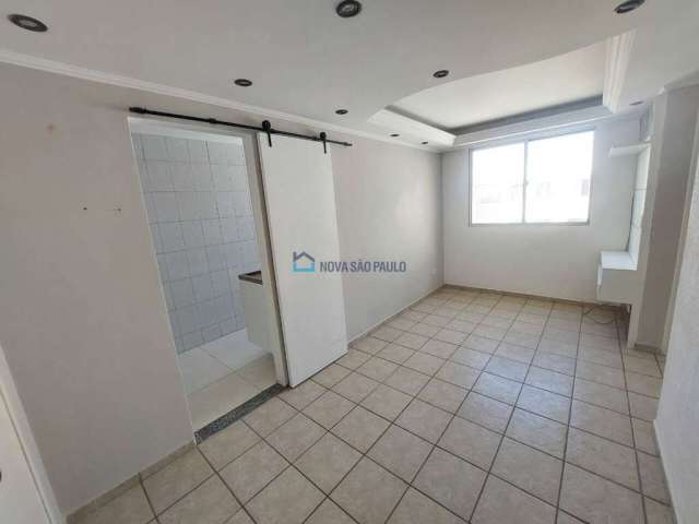 Apartamento com 03 Dormitórios  e 01 vaga no Jabaquara