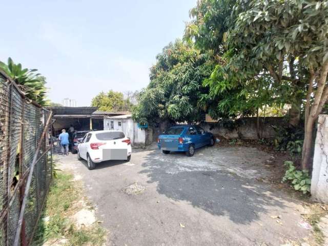 Terreno de 400m² localizado na Vila Santo Estéfano