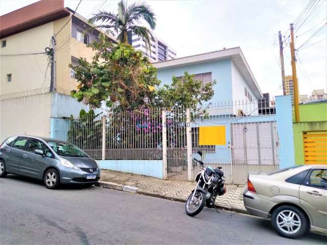 Casa residencial e comercial ao lado da estação São Judas do Metrô.