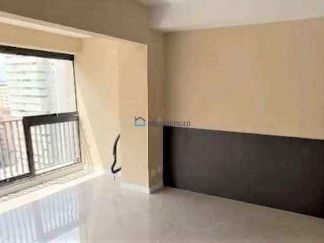 Apartamento - 1 dorm - varanda - 1 vaga - andar alto - Bela Vista - Paulista