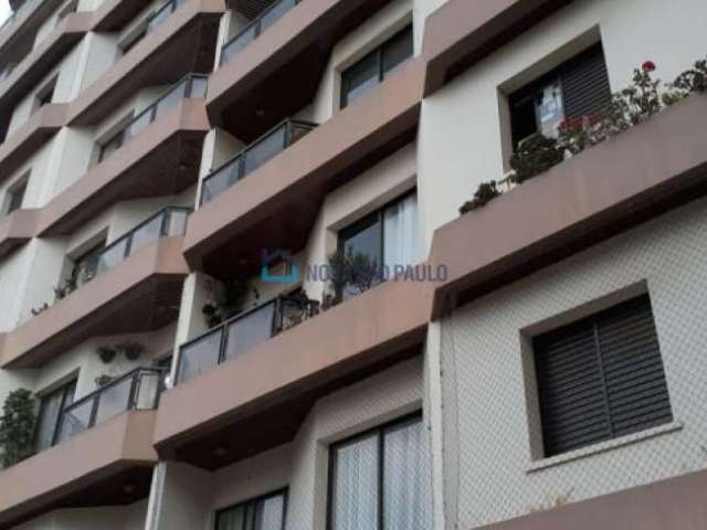 Apartamento a venda na Vila Guarani 03 dormitórios e sacadas