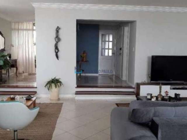 Apartamento 3 dormitórios, 200m², sacada, 2 suítes, local nobre