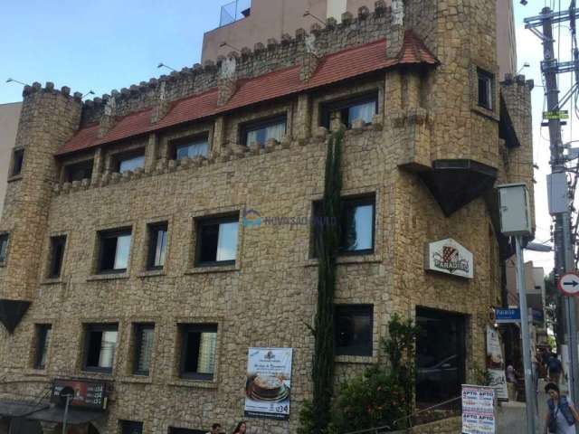 Esquina em ZEU com Renda  Um Castelo no Paraíso