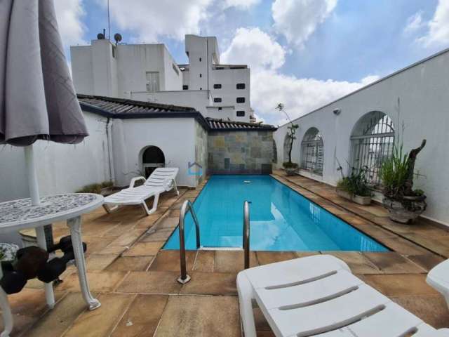 Cobertura na Aclimação 410 m² com piscina e área gourmet privativo.