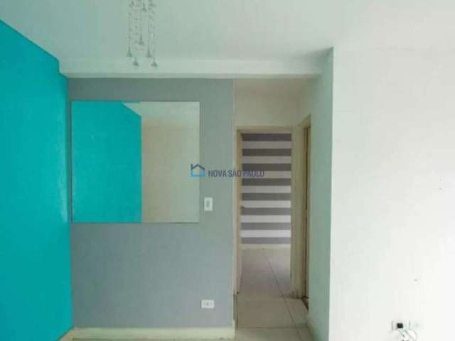 Apartamento à venda, com 2 dormitórios, sacada, 2 vagas, no Jardim São Savério / Sacomã