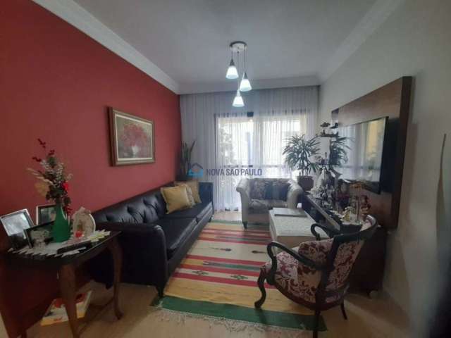 Apartamento na Vila Mariana  de 02 dormitórios á 650 metros da estação do metrô Vila Mariana