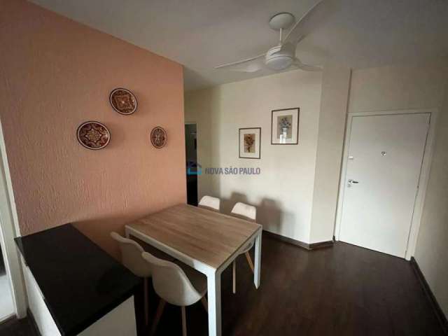 Apartamento 2 dormitórios (suíte)  55m2,1 vaga ,Moema !