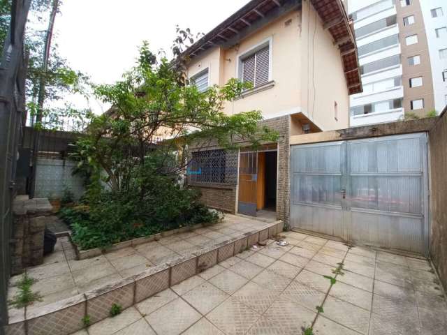 Casa sobrado à venda na V Gumercindo próximo ao metrô Alto do Ipiranga.