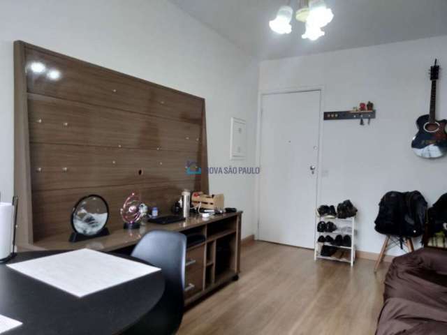 Apartamento a venda Bairro Saúde. 350M Metrô Saúde. 1 dormitório. 1 vaga.