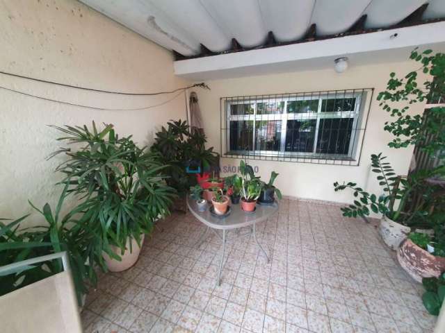 Vende Casa com 3 Dormitórios - Americanópolis