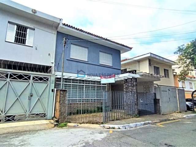 Casa com 03 dormitorios, 2 vagas e edicula ao lado do Metrô Saúde