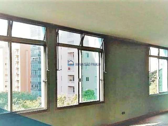 Venda. Apartamento 183M². Cerqueira Cesar.3 quartos. 3 Vagas