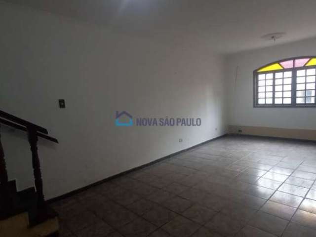 Vendo 4 propriedades no mesmo terreno sendo 2 apartamentos e 2 casa